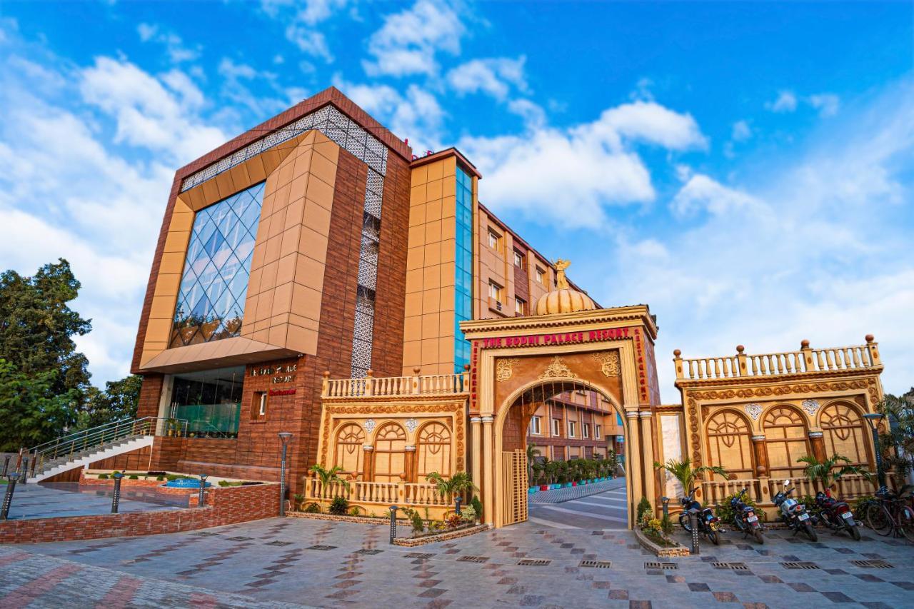 The Bodhi Palace Resort Exterior photo